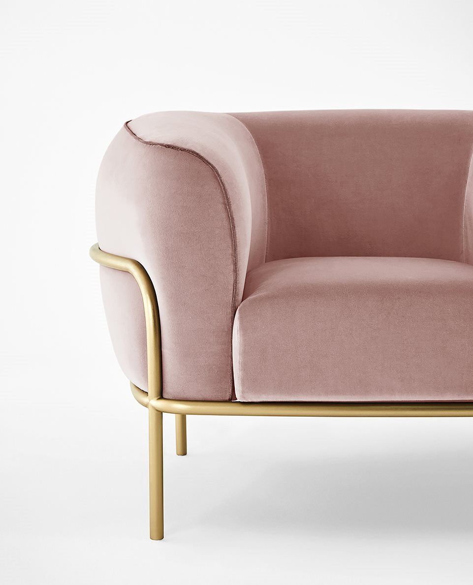 gallottiradice's tweet photo. SOPHIE Armchair by @gallotti_radice

#GallottiRadice #GallottieRadice #GallottiAndRadice #Harrods #HarrodsLondon #ChelseaDesignCentre #ChelseaHarbour #ChelseaHarbourDesignCentre
#ItalianFurniture #ItalianTable #LuxuryFurniture #LuxuryItalianFurniture https://t.co/IFcUn0dpkz