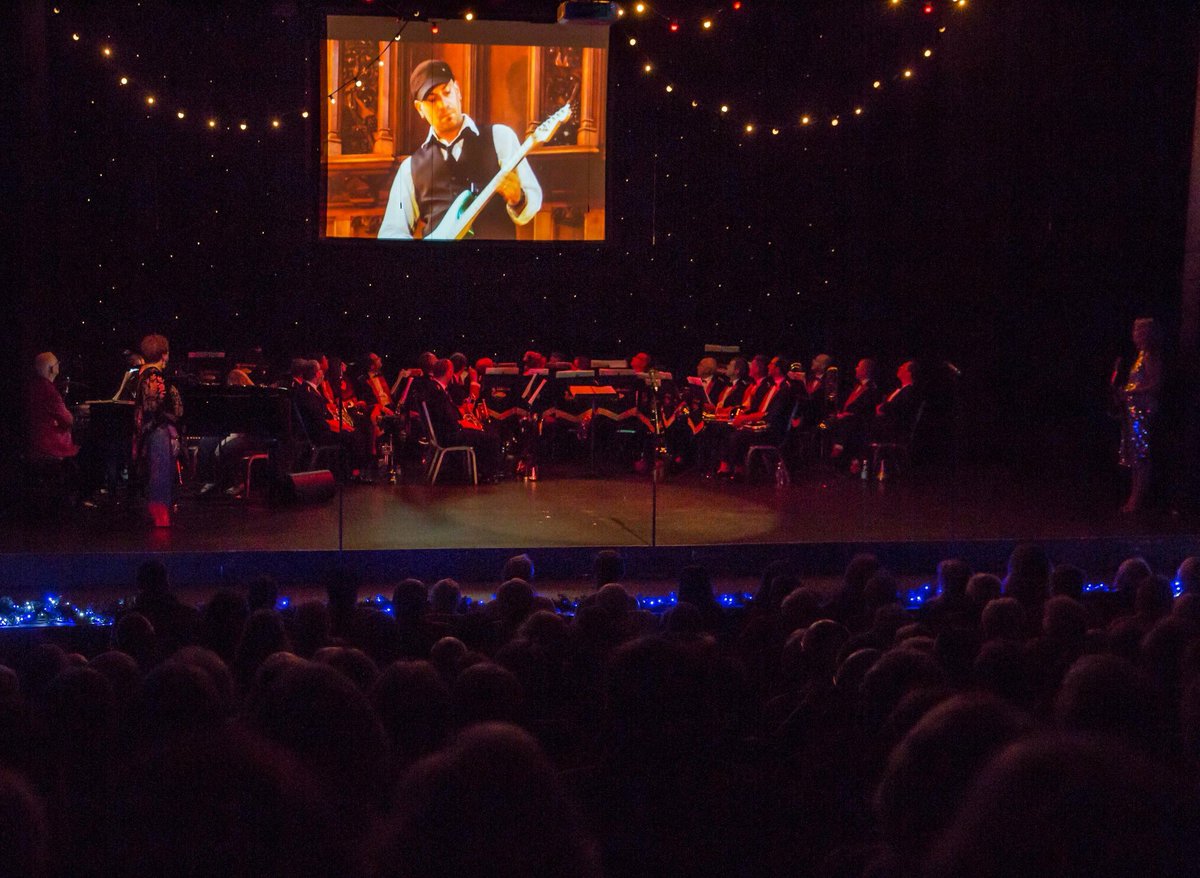 bdlenz's tweet photo. So cool to be a part of @KimCypher‘s concert from 3000 miles away!! #kimcypher #bdlenz https://t.co/g4YdXtnuCB