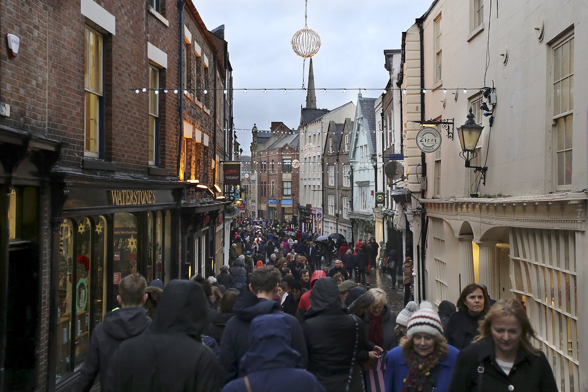DU_Collections's tweet photo. If you're getting into the Xmas spirit, join us during the Durham Christmas Market on Palace Green Sat 1 Dec 11.30-13.30 for our wandering Christmas acapella with Foot Notes!

https://t.co/HEvPplsNKj https://t.co/624mf3TGF8
