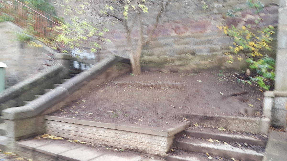 cswo_dundee's tweet photo. The unpaid work teams have been helping to create a 3 tier growing space for the children to grow strawberries &amp; raspberries at Wallacetown Nursery. Over 40,000 hours of unpaid work undertaken annually across Dundee - paying back, -stronger, greener communities!@WallacetownNS https://t.co/N43git6MUS