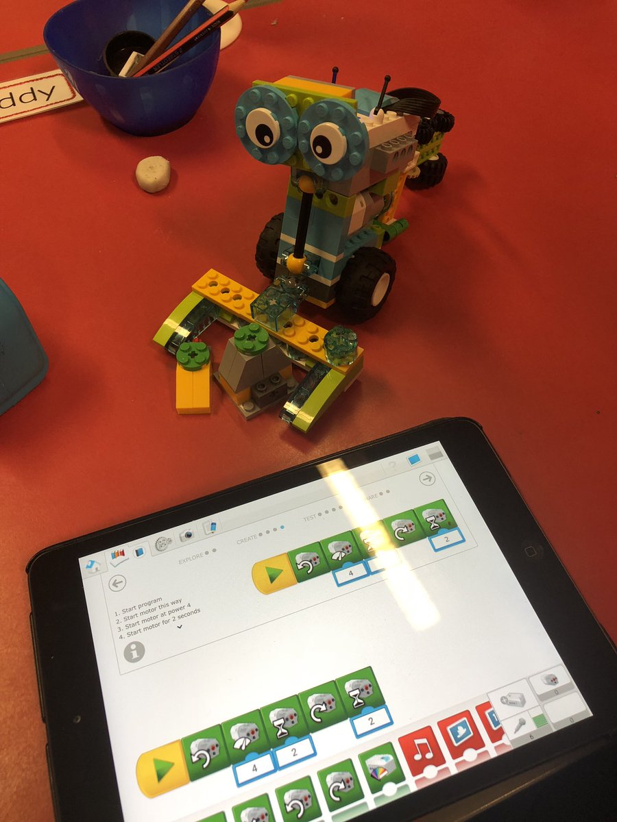 KirktonPS's tweet photo. P1-3 are learning about astronauts today and we’re investigating how our moon base robots work. These robots would collect moon rock for astronauts to experiment with @LEGOeducationUK #LEGOLesson #DigiLearnScot 🌑🌍👩🚀👨🚀 https://t.co/VmilFjHmdI