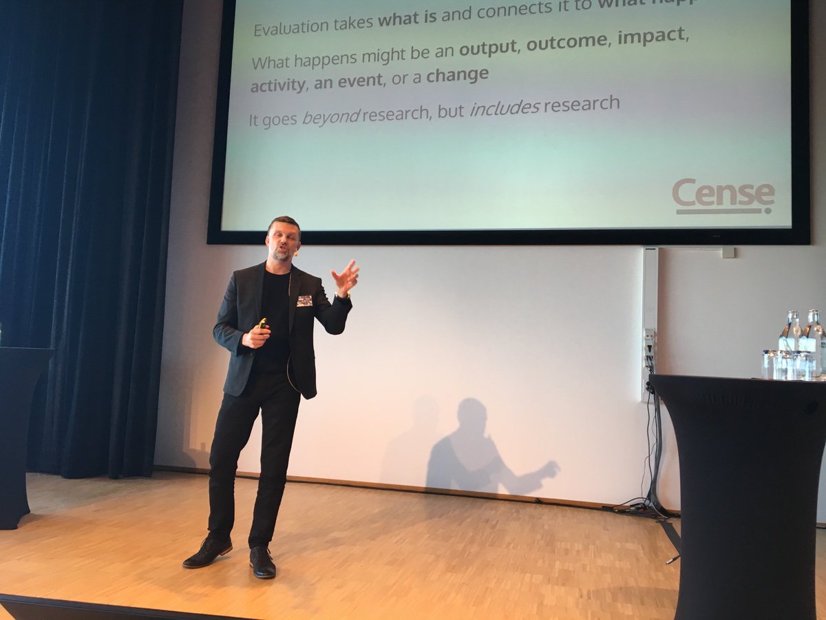 serviceconvswe's tweet photo. Cameron D. Norman, vår talare från Kanada har nu tagit scenen på #scskarlstad2018 https://t.co/juoOJWhXbX