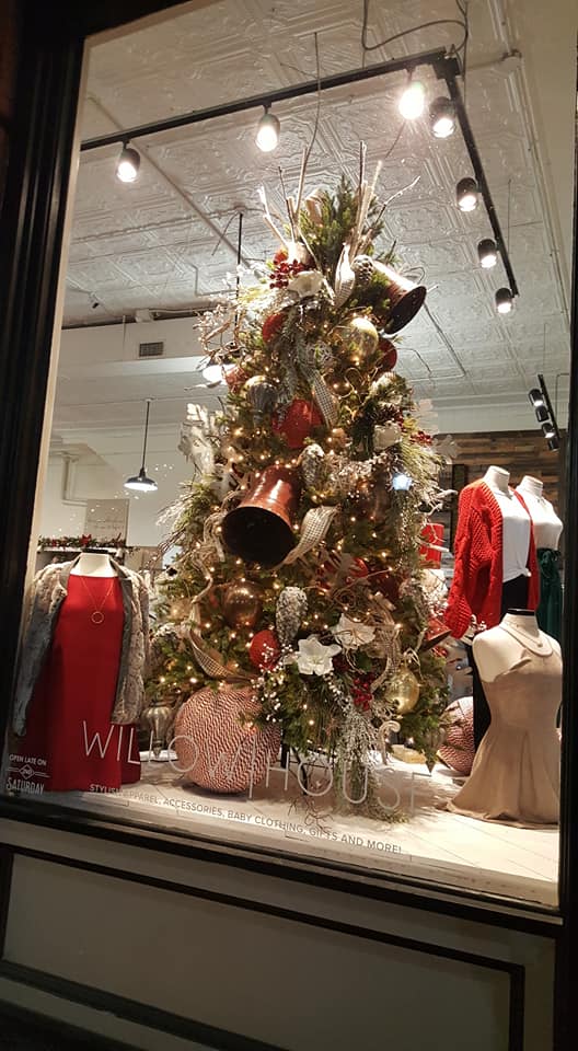 D2McKinney's tweet photo. It's Christmas time in the city and McKinney is ready to host fans who will be arriving for the @NCAADII National Football Championship on Dec. 15.
@McKISDAth @mckinneyisd @CityOfMcKinney @LoneStarConf @visitMcKinney #d2McKinney #NCAAD2FBchampionship #NCAA2018 https://t.co/t7YB1lPeu5