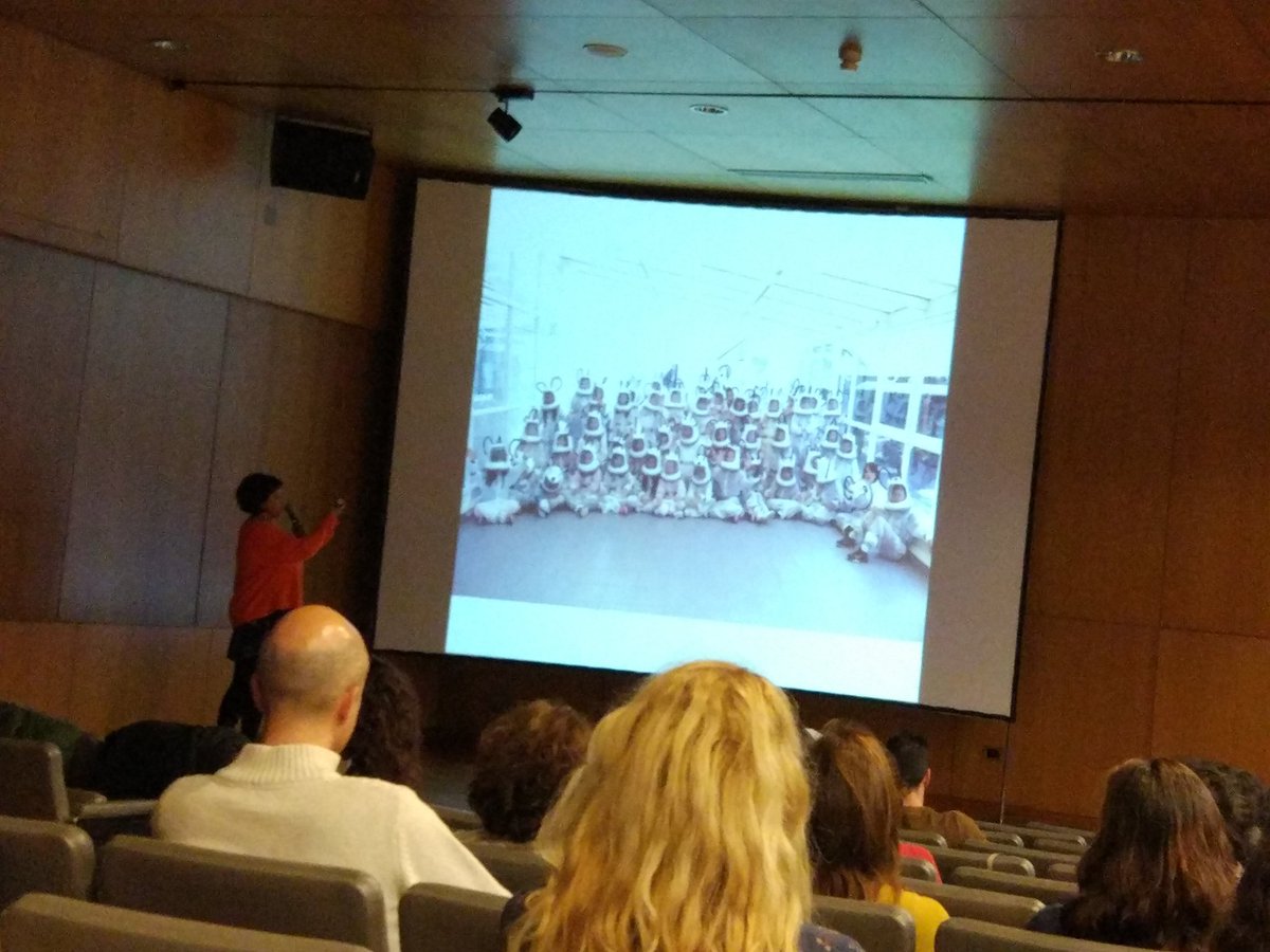isabelbp's tweet photo. Paz de @VermisLAB falanos da experiencia de éxito #semanaSTEM #inclusion #diversidade #aprendizaxe #diversión e viaxe a Marte incluido. O alumnado encantado e con gañas de repetir. @CAFIgalicia https://t.co/GUUXHKgtOg