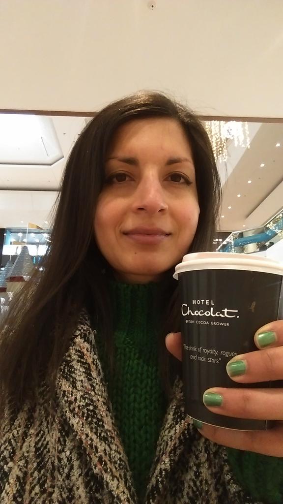 SheenEatsPost's tweet photo. My moment of @HotelChocolat bliss (hazelnut drinking chocolate, if you're asking) and the 3 selfie journey to get there.. #hotelchocolat #nostrilshotsarenevergood https://t.co/C5Ow7UJfCN