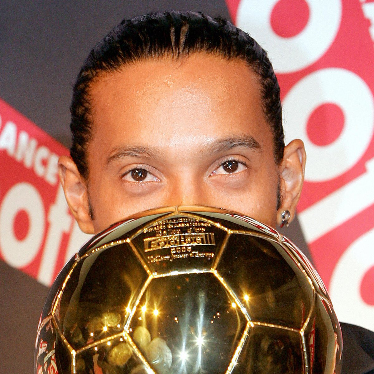 Goal On Twitter On This Day 2005 Ronaldinho Was