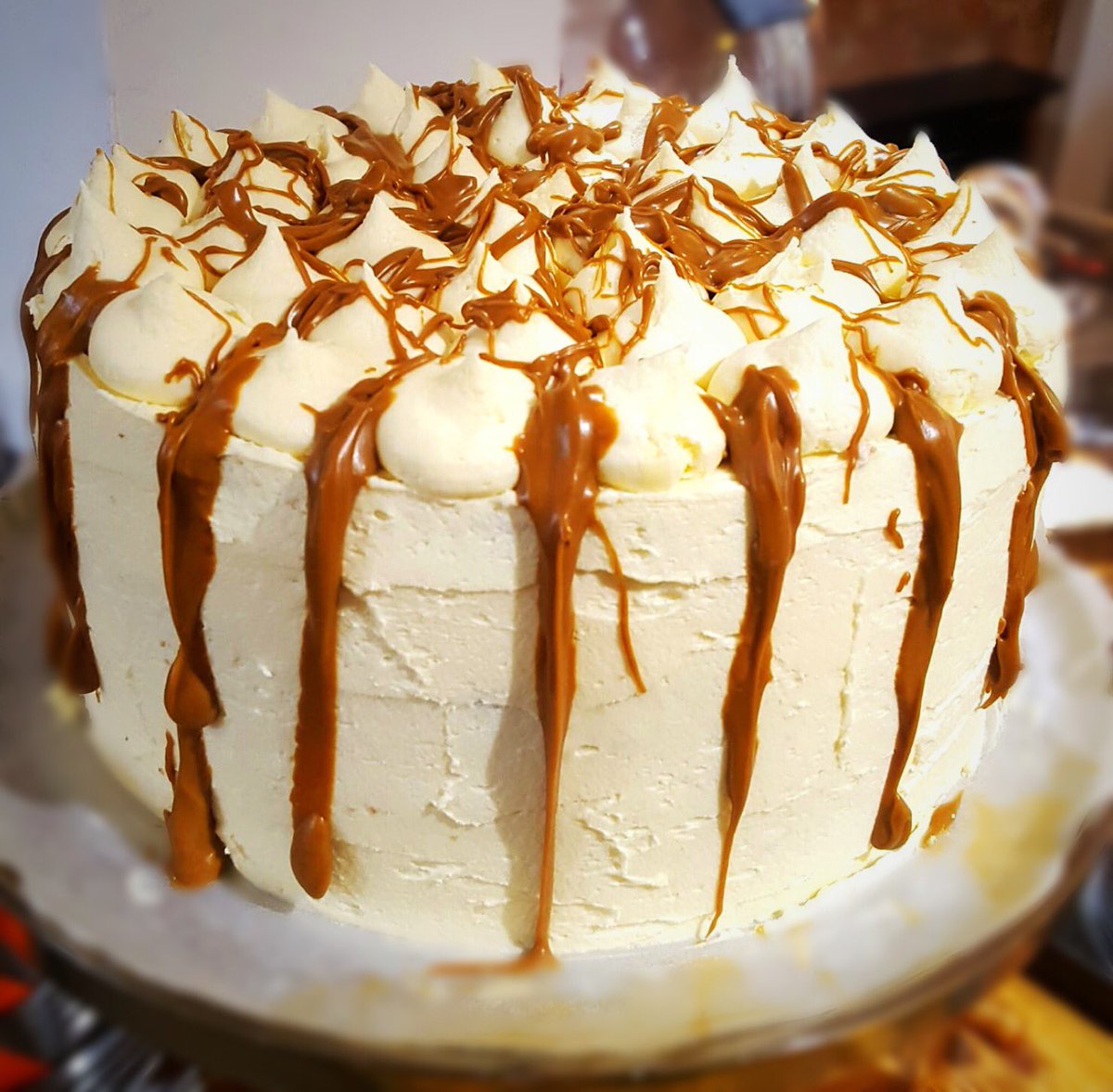 skintradecoffee's tweet photo. Ooohh our cake fairy has been busy! #upstairs #coffeeroomatskintrade #loveskintrade https://t.co/MAwMQmXhla