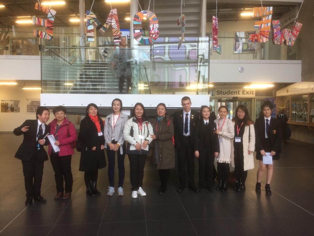 OlhsTweets's tweet photo. It was a pleasure to host our Chinese visitors. They enjoyed being shown around by our students, having an English lesson and finding out about high school life in England. We’re looking forward to hosting our next group on Thursday 6 December. #ChineseVisitors #HighSchoolLife https://t.co/SloZxcCdn0