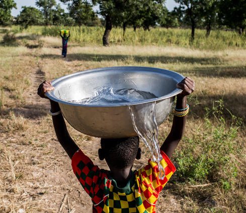 koromikodesign's tweet photo. “Water Aid Wednesday! We #donate to @WaterAidUK &amp; @WoodlandTrust from every print we sell.
We want to #helpothers &amp; the #environment .”
.
.
#wateraid #givingback #helpingothers #charityart #corporateartbuyer #hospitalityart https://t.co/FGwA0k88KS