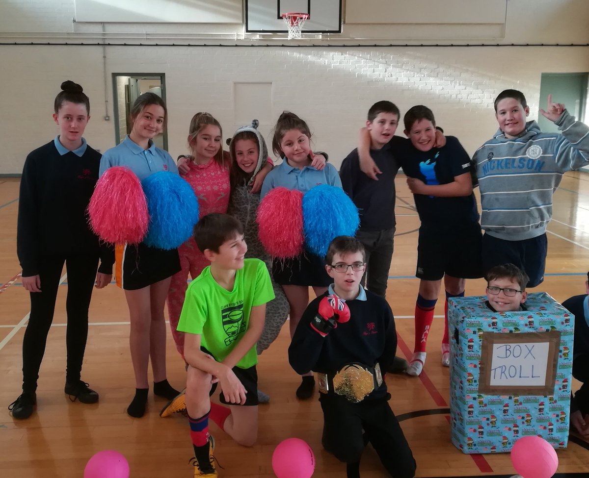 YBerwyn's tweet photo. Disgyblion bl. 7 ac 8 gwersi A. Iechyd wedi bod yn codi arian ar gyfer y British Heart Foundation trwy sgipio (bl7) a chwarae dodgeball (bl8).  Maent wedi llwyddo rhyngddynt i godi £531 ac mae'r siec ar ei ffordd heddiw. https://t.co/m9MArAlvZr