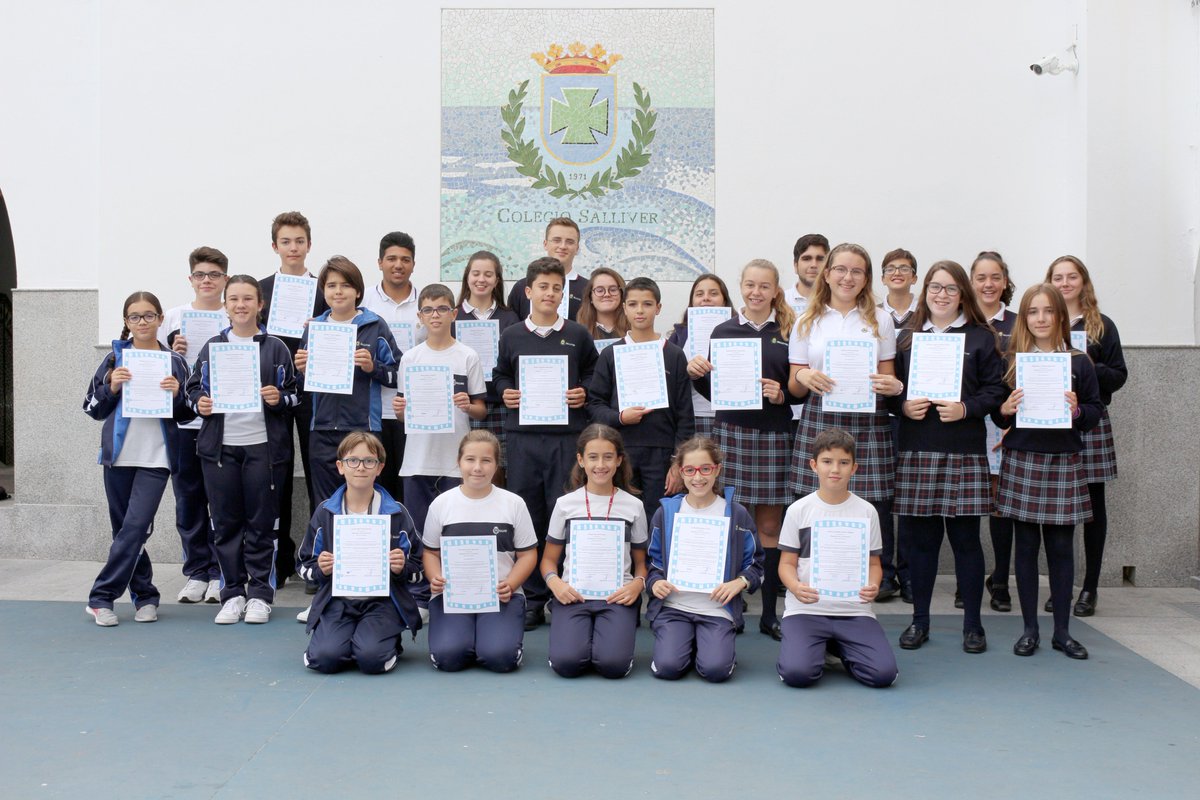 ColegioSalliver's tweet photo. #Enhorabuena a toda la #ComunidadEducativa 
Nuestro Programa de Prevención Integral del #AcosoEscolar ha sido elegido finalista en la II edición de los Premios a las #BuenasPrácticas en Gestión Educativa 2018 @Club_Excelencia 

Más información : https://t.co/1itdpkjsMG https://t.co/wwTy6O9D8h