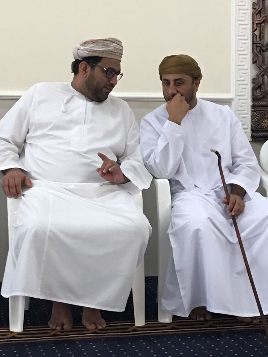 تجاهل كل مايقال خلفك..                                               يكفي أنهم أمامك صامتون..