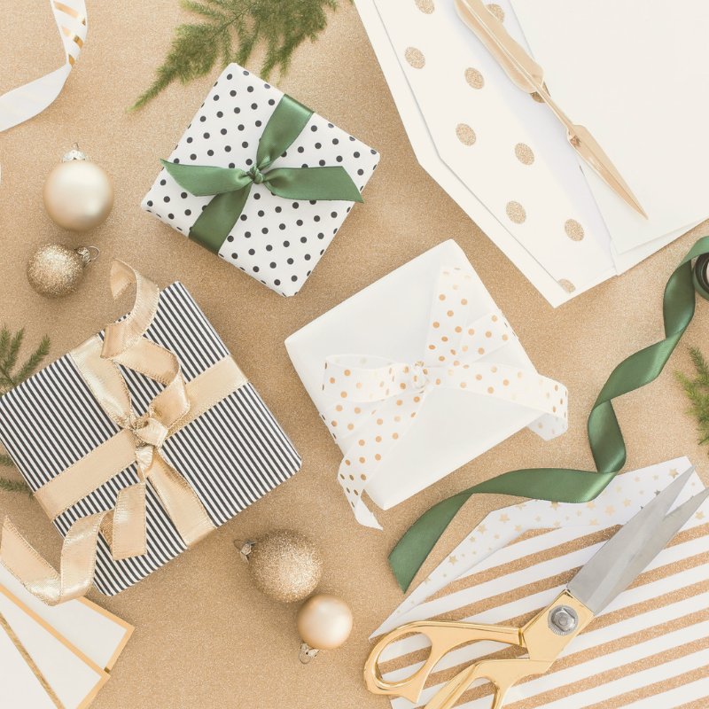 PrimsPhotoBooth's tweet photo. One of my favorite things about the Holidays? Wrapping gifts!
.
.
.
.
.
#SecretSanta #Christmas #Party #Holiday #Hanukkah #Family #Friends #School #Dance #PhotoBooth #Gifts #Fun #Memories https://t.co/VinVM8r1B4