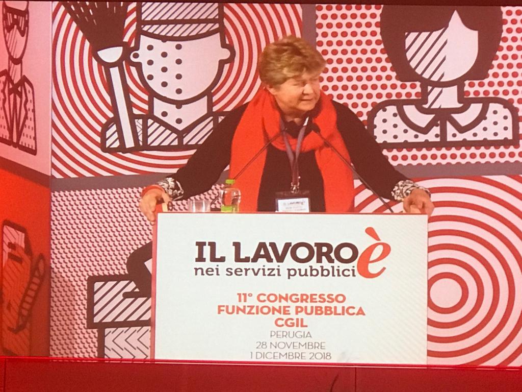FpCgilLombardia's tweet photo. Immaginarsi un paese. Immaginarselo, cioè averne visione. Un paese che tenga insieme diritti e benessere, sviluppo e solidarietà. Un paese che migliora attraverso politiche eque, inclusive, attraverso l'innovazione e la contrattazione. #Camusso #XiFpCgil #CiSiamo https://t.co/20fXyRtk8M