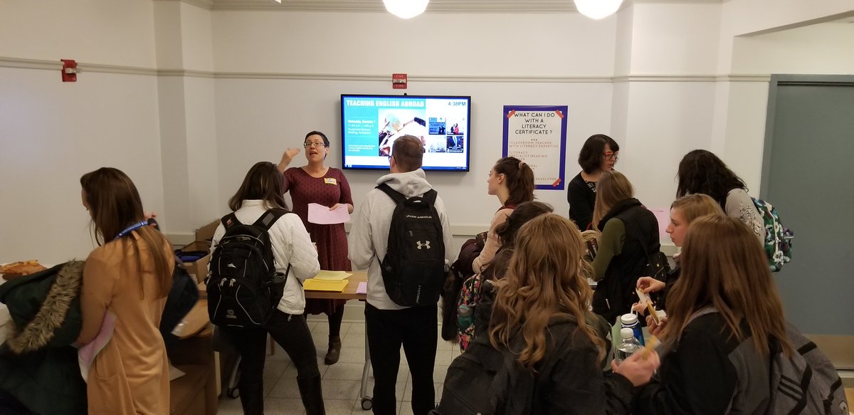 newpaltz_grad's tweet photo. Last night's Literacy Apply Now Event was a success! Where students got to learn more about getting their Master's and obtaining a Literacy Specialist Certification in only 3-6 semesters! #npgrad #npsocial #nphawks https://t.co/wXwh35MIUm