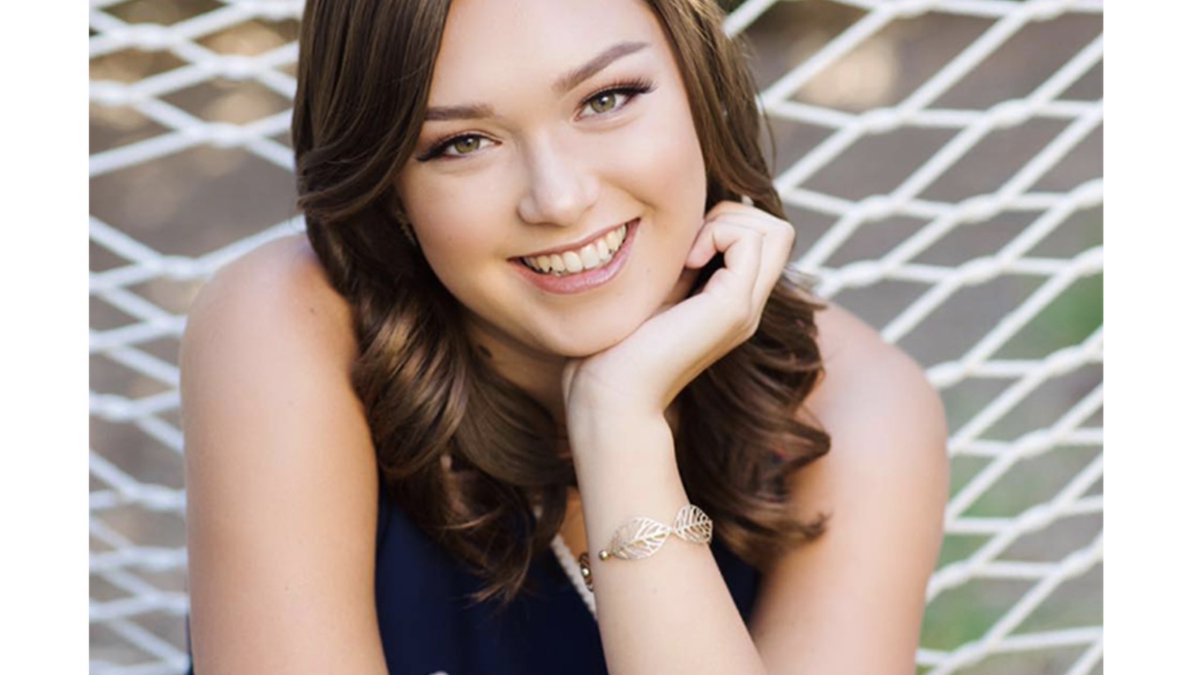 CraigFiegener's tweet image. Alaina Housley remembered as a “fantastic listener, and a chocolate lover.”  Pepperdine holds public memorial for Alaina, who was killed in the #BorderlineShooting.