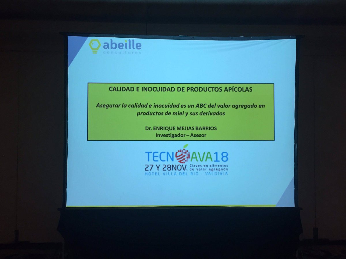 abeilleconsult's tweet photo. Nuestro director general Dr. Enrique Mejías @doctorplanta77 presenta la conferencia “Calidad e Inocuidad de Productos Apícolas” en el Workshop 9 de #TecnoAva2018 #Valdivia  @AVAdelosrios https://t.co/0YW4BxhXKh