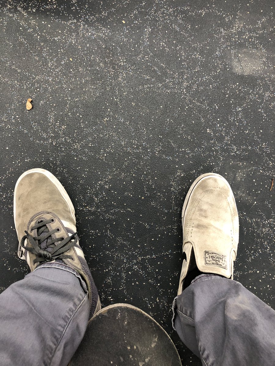 AD_Chill's tweet photo. Lol another day wearing different skate shoes https://t.co/EIDYLg0EGV