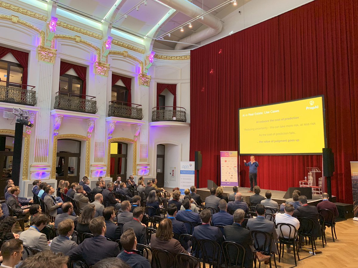 faborio's tweet image. Mr. @antonyslumbers rocking the stage at @_futureproperty Vienna 🤟 

His futuristic view on how AI is going to disrupt real estate can be actually applied to any other industry.

The confence venue (on the picture) was once a swimming pool 🏊‍♂️

#FUTUREPropTech #fptvienna