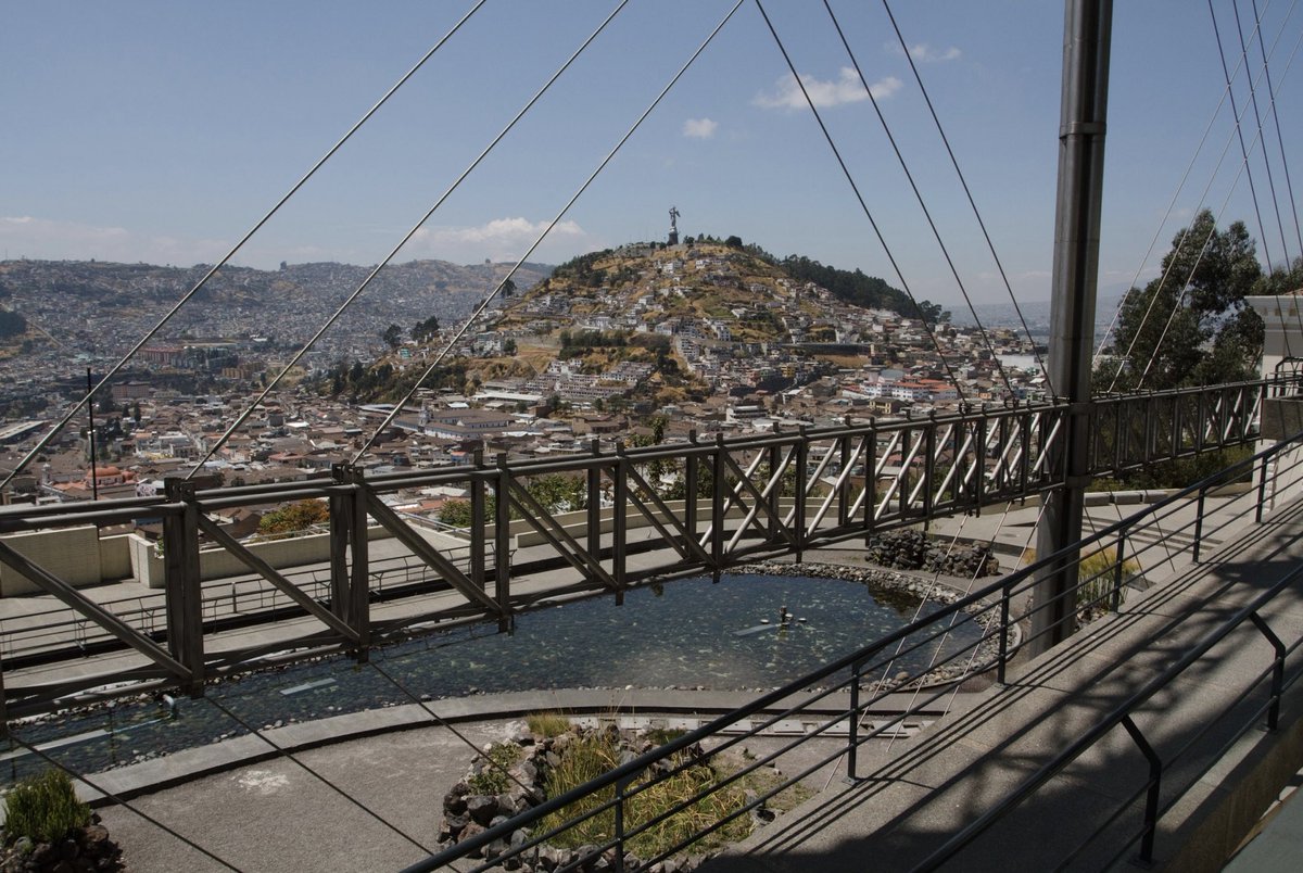Quienes visiten Quito descubrirán los matices de su centro histórico, que contrasta con sus modernos edificios tanto en el norte como en el sur de este Quito Milenario, lleno de encanto y tradición. ➡️ bit.ly/2DPFde0

#ViajaEcuador