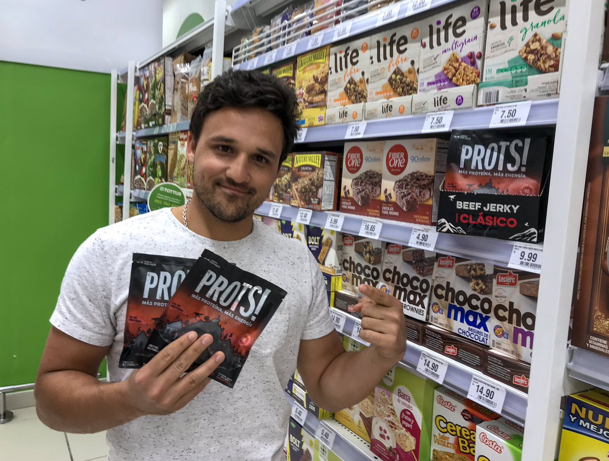 Marioa_mustafa's tweet photo. Que paja pasar por @tottusperu y poder encontrar nuestro producto! Ha sido un muy buen primer año para PROTS! 
Pueden encontrarnos en todos los Tottus de Lima y a partir de la prox semana en: Piura, Arequipa (2), Cajamarca, Trujillo, Chiclayo y Cusco! https://t.co/QEfYWvoL62