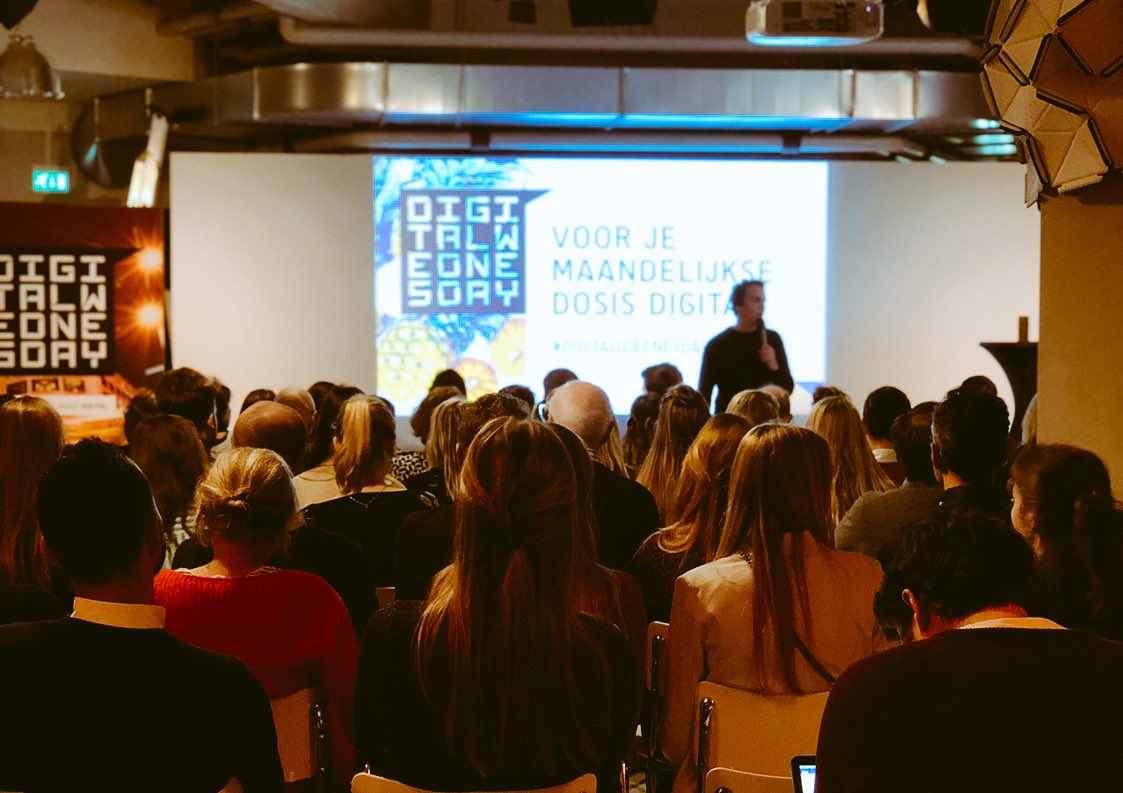 AndreKuijpers's tweet photo. We zijn begonnen #warfortalent #digitalwednesday https://t.co/rdSa04M907