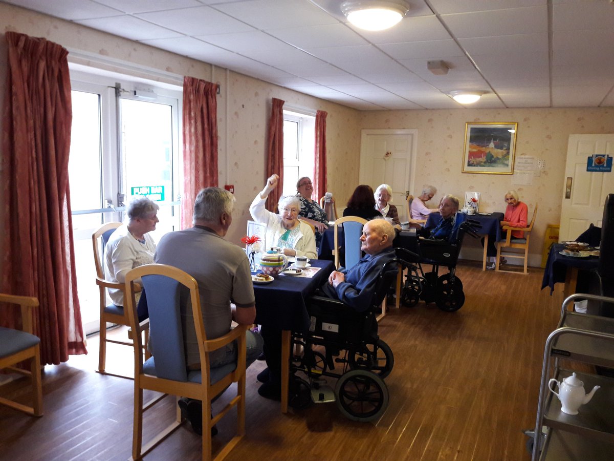 AstonbrookCare's tweet photo. Our wonderful care home #TheAbbeys had their regular Tuesday morning coffee morning yesterday and took some pictures of our lovely staff and residents having a great time. This is a weekly treat for all involved and a very important part of the Home's week 🥰 https://t.co/ZjRq1sellQ