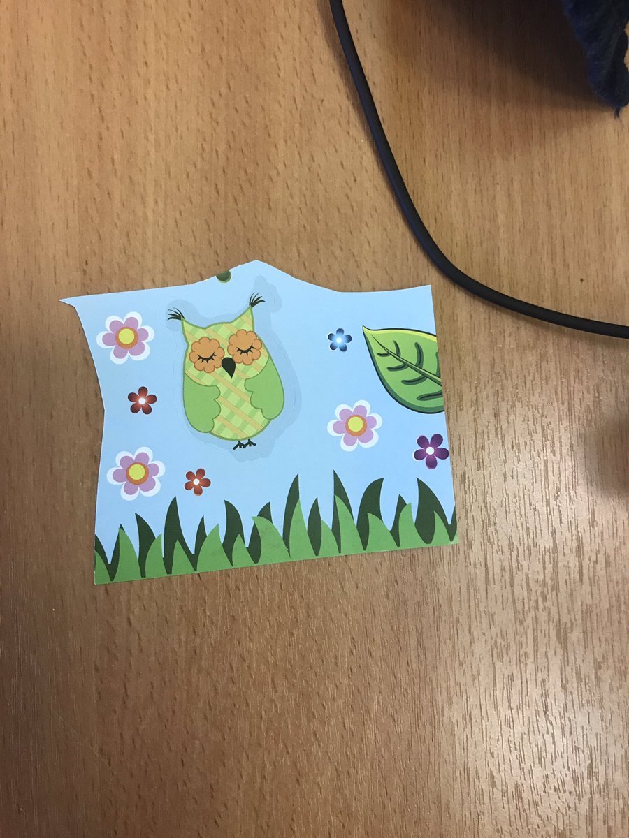 За то, что я хорошо вела себя на фгдс, мне подарили наклеечку :3