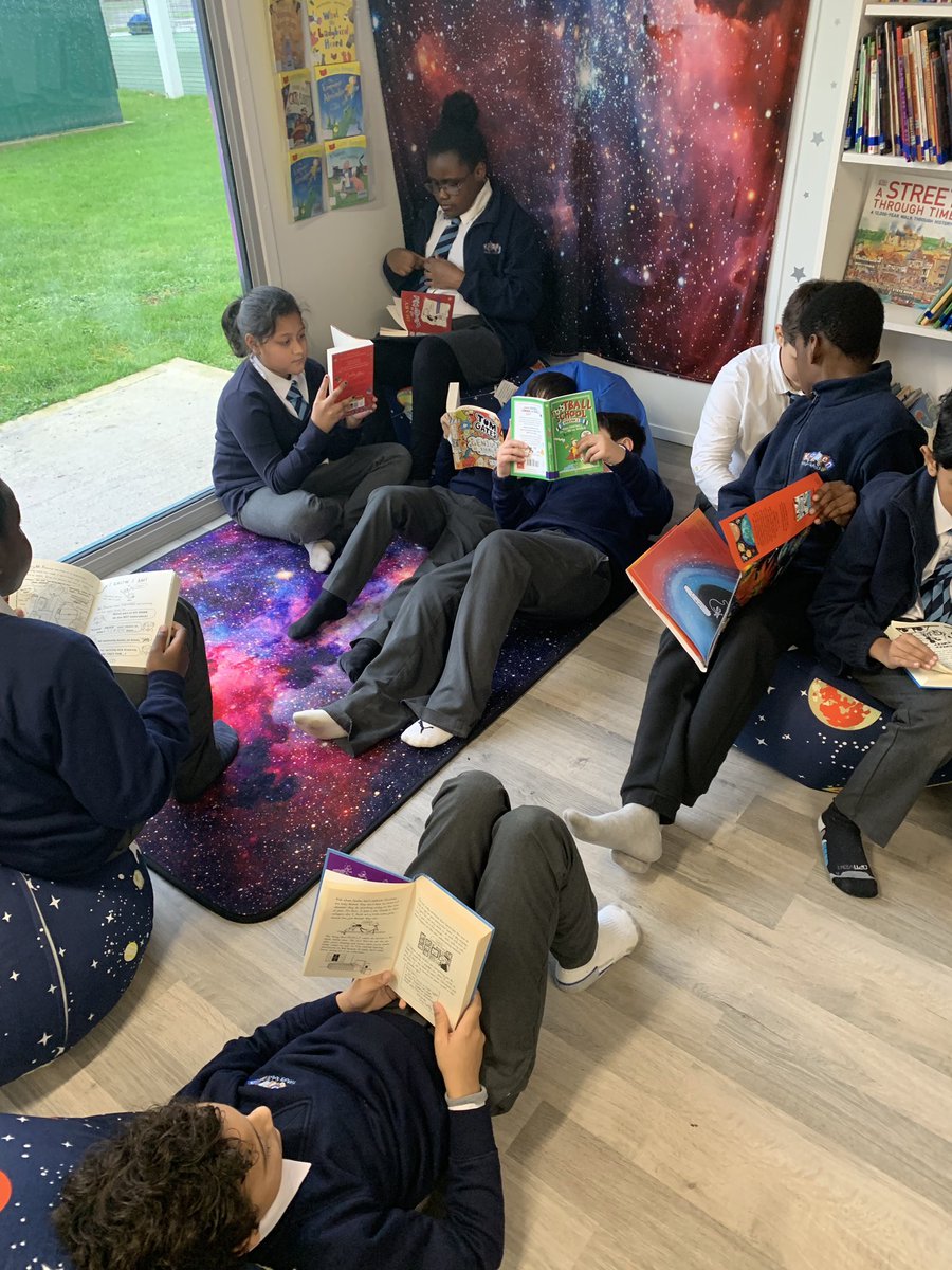 KaizenPrimary's tweet photo. Year 5 are spending some time in the reading space this afternoon exploring all the fantastic new books that we have! #welovereading #ekotrust #readingforpleasure https://t.co/GtTXJ2lqxG