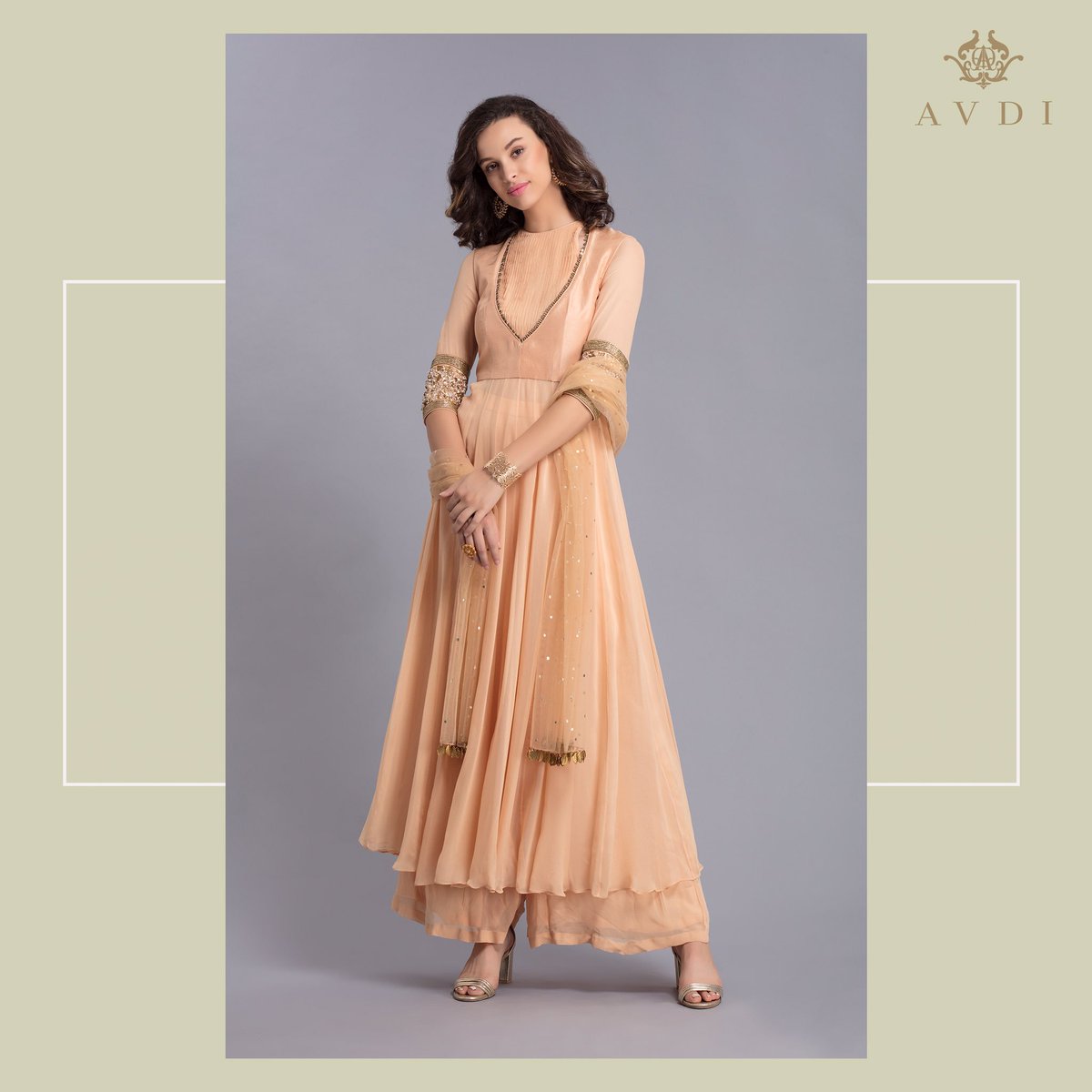 AVDI_TheLabel's tweet photo. Look gorgeous in AVDI's gold front pleated tunic with palazzo pants. To shop the look call or whatsapp us on +91-9910892268
.
.
#AVDI #gold #tunic #palazzo #fashion #designerwear #fashionista #celebritystyle #trending #ootd #avdifashion #wedding #cocktail #partywear #shopnow https://t.co/UNol69jiBQ