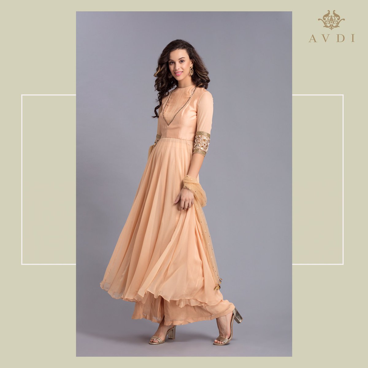 AVDI_TheLabel's tweet photo. Look gorgeous in AVDI's gold front pleated tunic with palazzo pants. To shop the look call or whatsapp us on +91-9910892268
.
.
#AVDI #gold #tunic #palazzo #fashion #designerwear #fashionista #celebritystyle #trending #ootd #avdifashion #wedding #cocktail #partywear #shopnow https://t.co/UNol69jiBQ