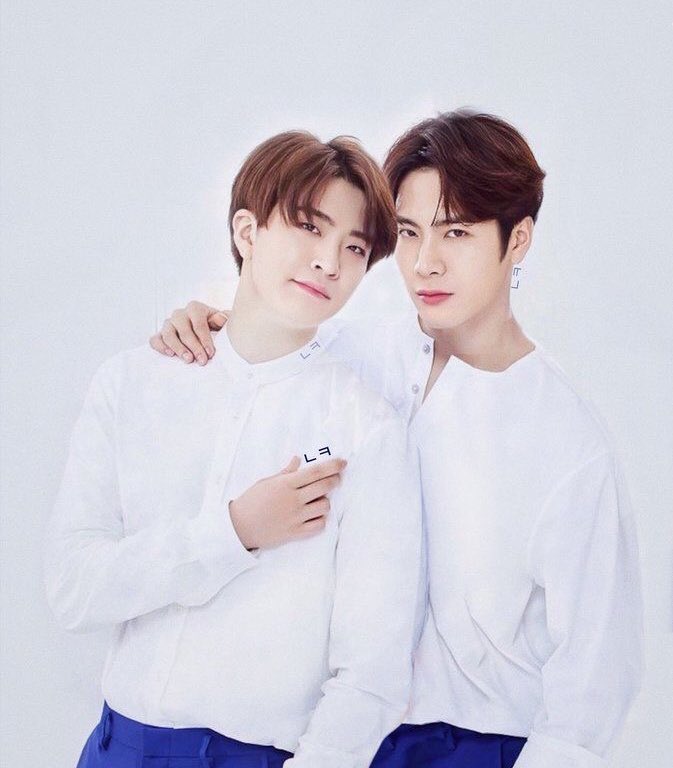 _jacksonw_ang's tweet photo. อาทิตย์หน้าเจอกันที่เสม็ดนะครับ ทีมเพื่อนเจ้าบ่าวก็มากันเยอะๆ เดี๋ยวอีกหน่อยกูจะไม่ได้ไปเที่ยวอ่าง เอ๊ย! เที่ยวผับกับพวกมึงแล้ว
#JAndJ_samet_wedding https://t.co/O8xJqrSqn8