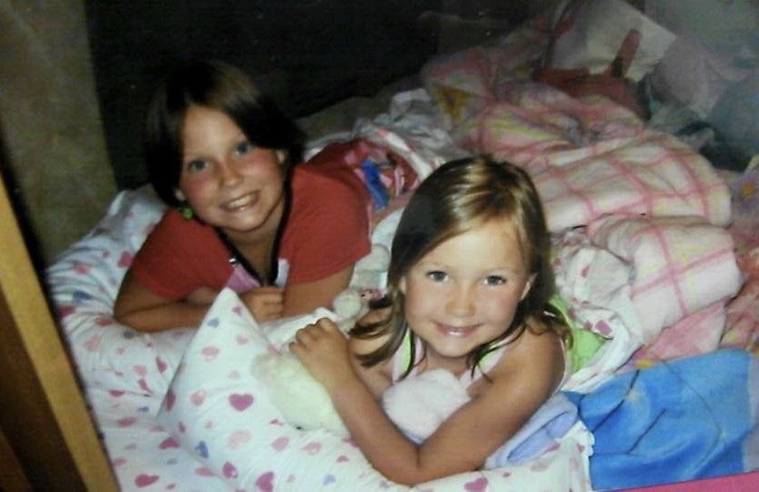 Happy 20th birthday bitty❤️ had fun at lunch the other day! See you soon sissy 😘😘🎈