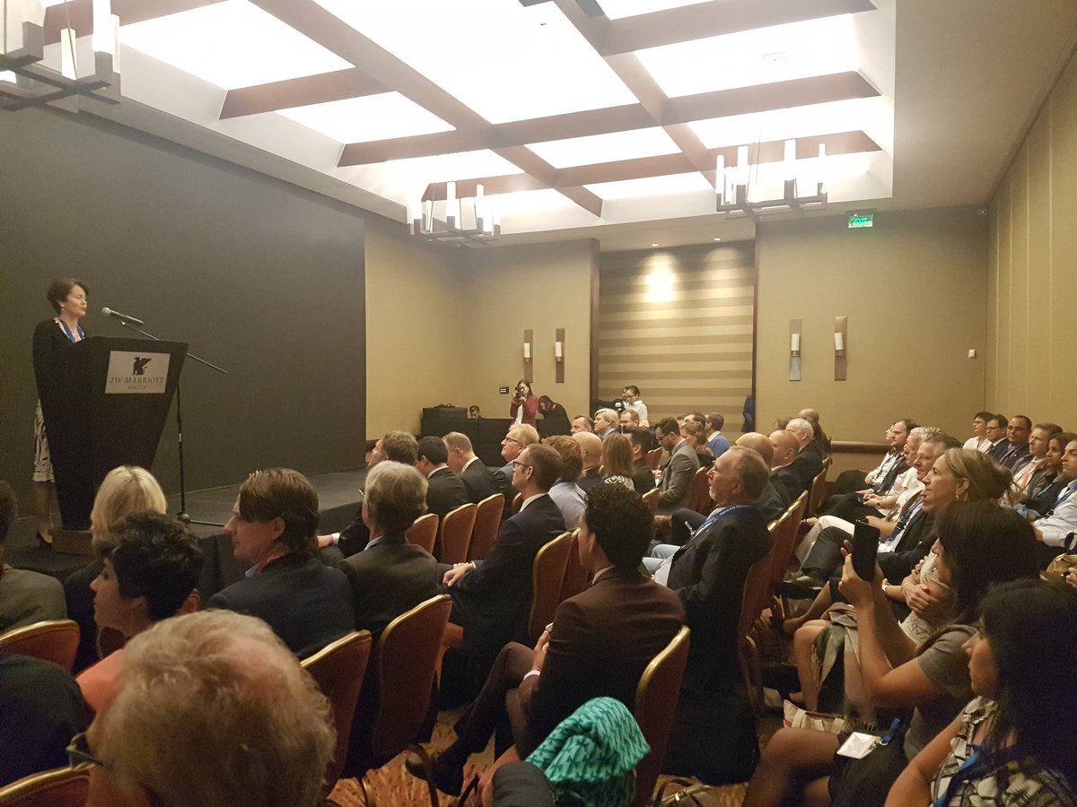 CuracaoChamber's tweet photo. #financial session during #mission #colombia #NLinColombia #kvk #chamber #president and @sdamiana https://t.co/yvbiaDHheG