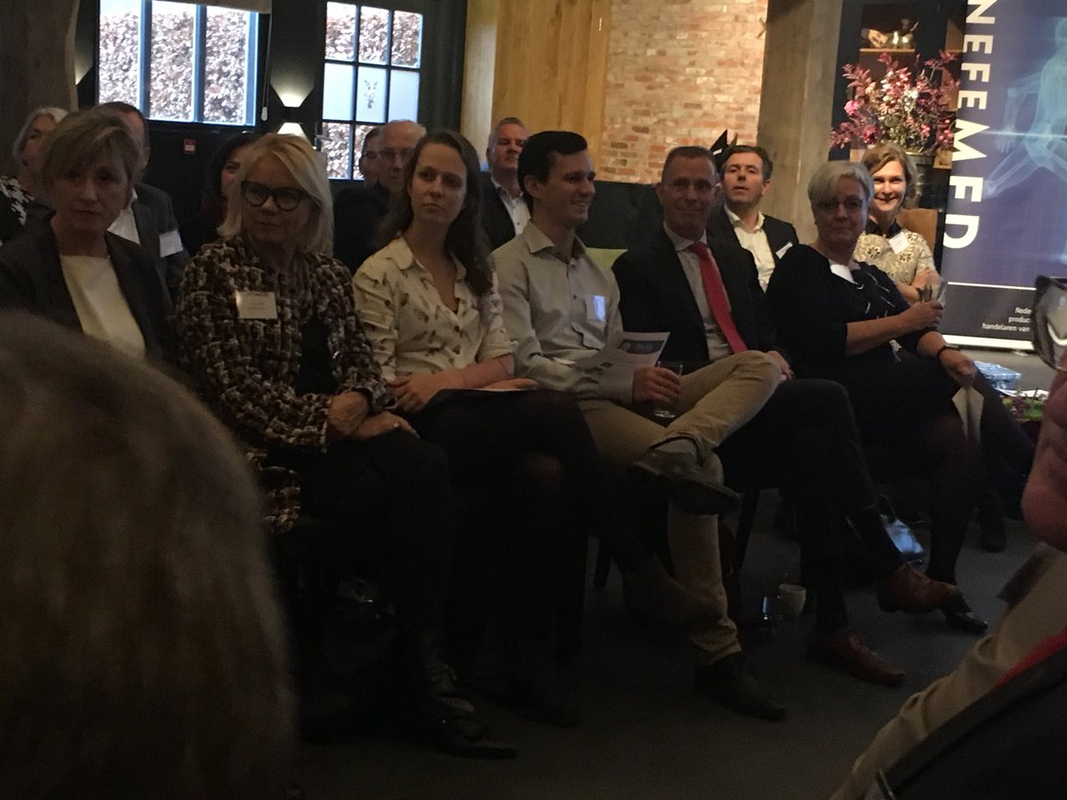 cedeje's tweet photo. De familie van โฆ@RoelfvanRunโฉ op de eerste rij. Mooi (afscheids)symposium โฆ@Nefemedโฉ #forahealthyfuture https://t.co/I47zYEhhBW