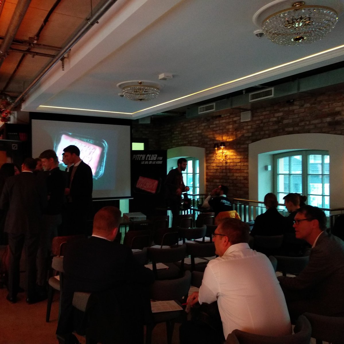 Wir freuen uns, heute beim #pc17 des <a href="/PitchClubFFM/">Pitch Club</a> dabei zu sein! 
Gleich geht's für uns los 🙂