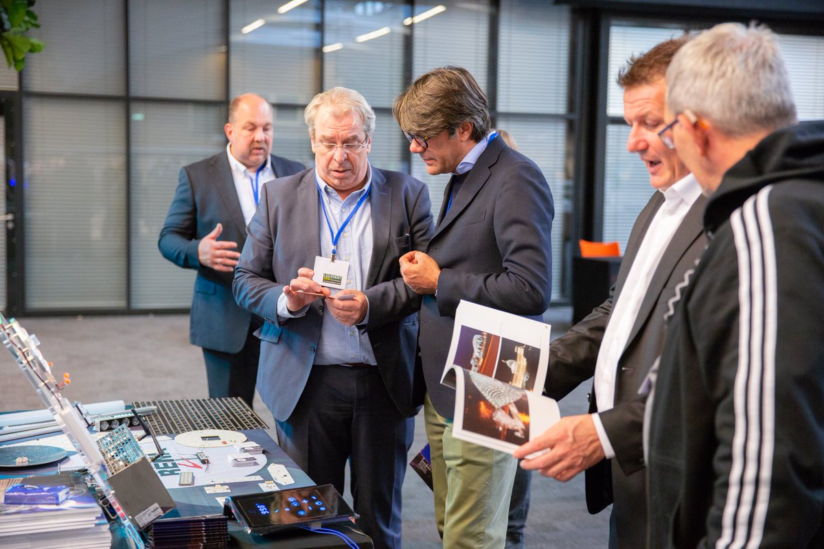 RenaElectronica's tweet photo. Today, our colleagues tell visitors of the LED Event everything about our most recent projects, our solutions in #LED lighting and electronics and of course our new Smart Factory. #ledevent #ledlighting #electronics #lightfixtures #brabanthallen #congrescentrum1931 https://t.co/XE78MTCqy4