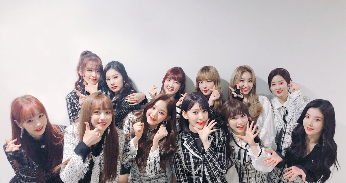 ForHiToMi_TH's tweet photo. ขอแสดงความยินดีกับรางวัล Rookie ที่ IZONE ได้รับและกำลังใจทั้งหมดที่ได้จาก WIZ*ONE มาตลอดด้วยนะคะ 👏🏻👏🏻 https://t.co/t73Kki5UYj