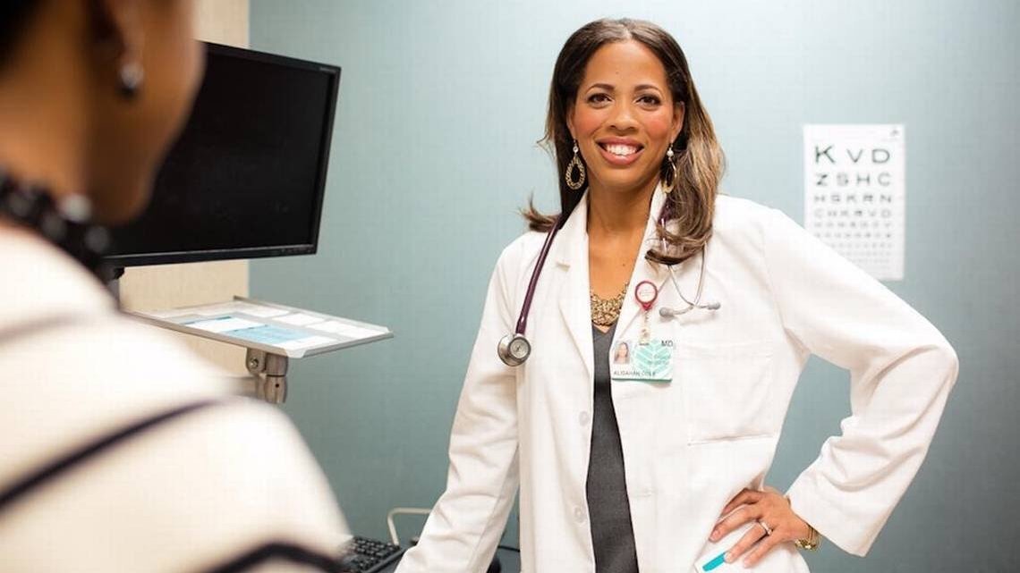 WingateUniv's tweet image. Dr. Alisahah Cole, chief community impact officer at Atrium Health, will be the featured speaker at Fall Commencement on Dec. 15

#FallCommencement #FaithKnowledgeService