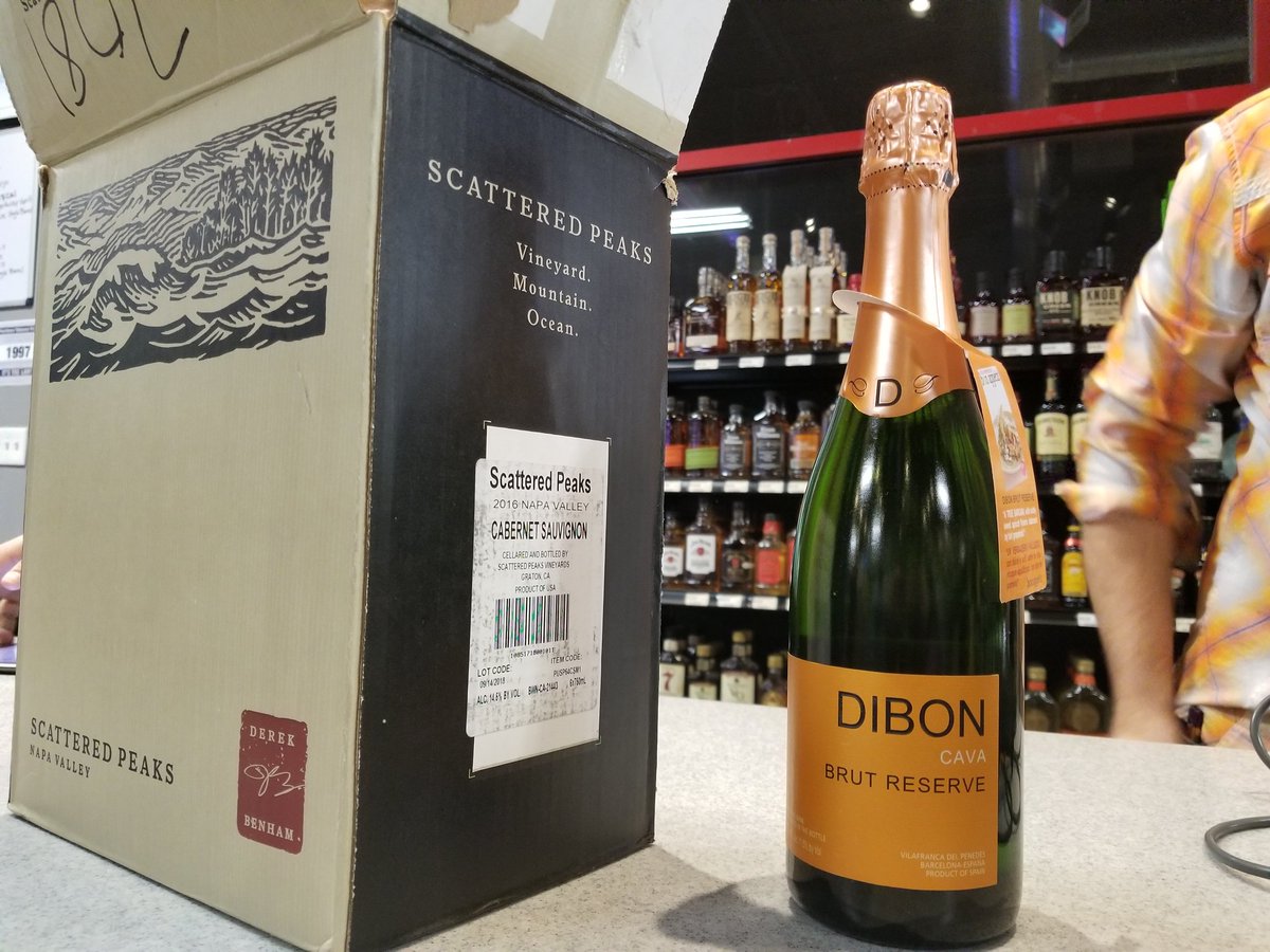 Alisa_Haus's tweet photo. @RocketSauce7 @BrEpicBreen @BlockClubCHI @RobertFeder @jensabella @stoomey aww thanks so much for reading all these years! hope you can make it to the informal wrap pop in, 5-7 pm Friday at 1550 N.Milwaukee. Champagne generously donated by @GarfieldsBev and @riteliquors and @BigStarChicago tacos courtesy of @daviddring https://t.co/5dOVM1iiBY