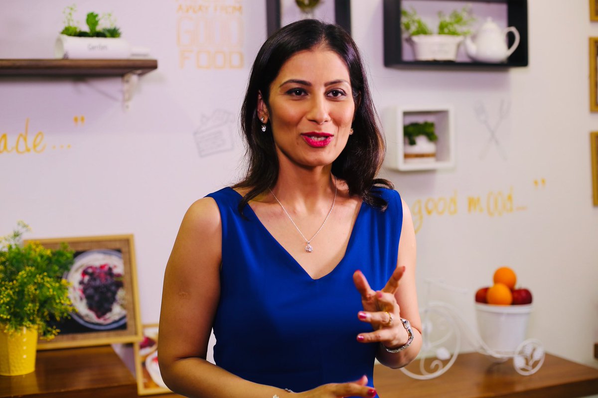MeghnaFoodMagic's tweet image. Whoever said cooking is boring...well there is no shortage of fun on Meghna’s Food Magic : bit.ly/2KU5eJ7 💋💋💋 Love M #ChefMeghna #meghnasfoodmagic #funonset #cooking #fun #lovecooking #cookingisfun #food #foodies