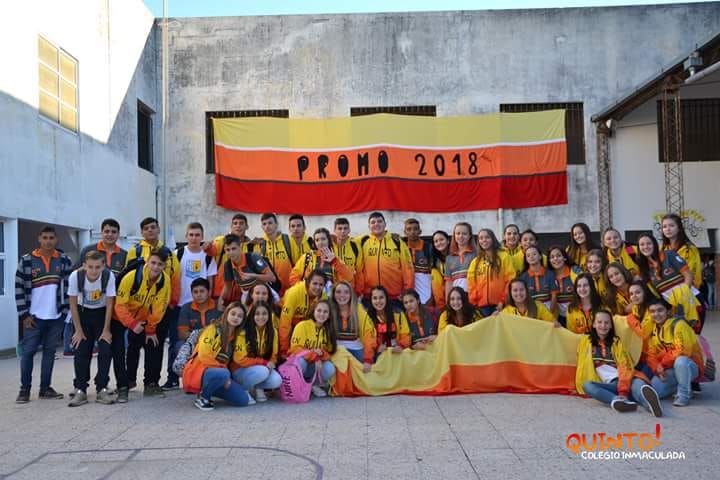 promo1863879325's tweet image. POR SIEMPRE LOS MEJORES❤🧡💛
#PROMO18