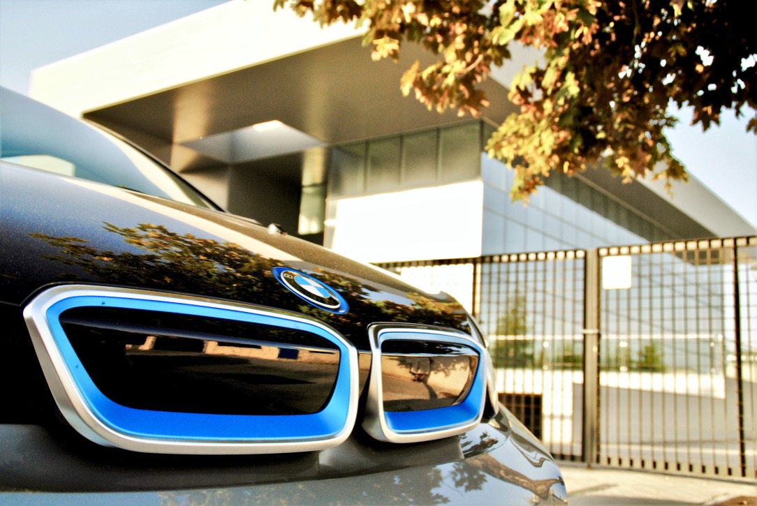 OzoneDrive's tweet photo. Look how nice Madrid looks with Ozone Drive!

The skies are bluer, the colours are brighter and the city shines thanks to our #zeroemissions vehicles.

#cleanenergy #sustainablemobility #electriccars #carsharing #electricvehicles #bmwelectric #savetheplanet https://t.co/WWzQwTj6PF
