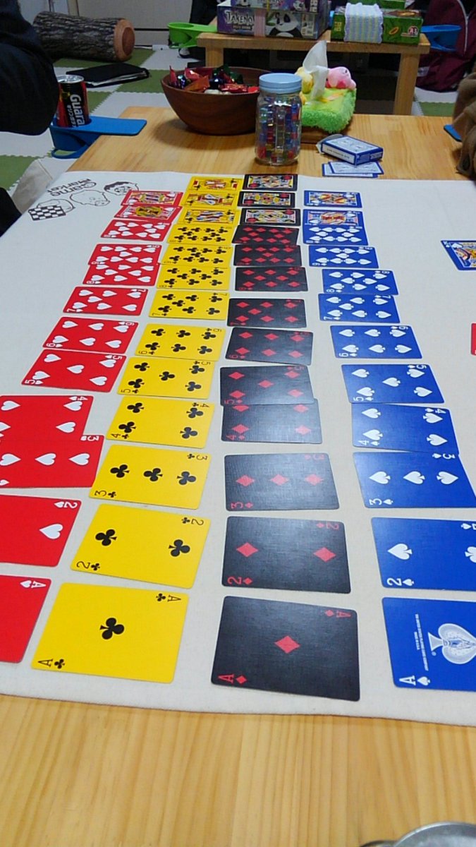 _oyotto's tweet image. 今夜の❄🐰

マムマムマーガレット➡まさかのガチゲー💦
掴恋募➡ホラーカードゲーム😱
三村人狼テスプ➡感想謝謝♥
アルティメットジジヌキ➡トランプ綺麗✨頭使うし😄
ウィー ウィル ロック ユー➡身体がついてゆけない😅
ザ グレート シティ オブ ローマ➡２度目は軽そう、良ゲー❗