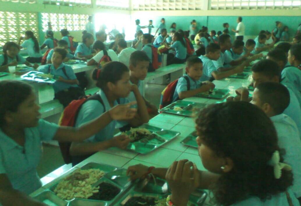 ALCALAREWE's tweet photo. Gobierno cumple con el PAE en la ETAR Cumanagotos @karsanc @MPPEDUCACION @SaIaZESucre @prensazees @psuvaristobulo https://t.co/f2RIatSwWm
