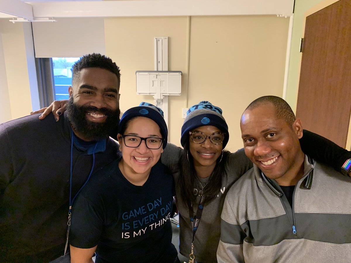 GigiWingz's tweet photo. Daaay 3💪🏽! here The M0D Mobile &amp; DEBest partnered up here at the VA Medical Center with FAS team @MillyMil702 @geauxlego @Brittan94307132 @TrustDEprocess @MrsJaronfelder https://t.co/LNCRgTrALs