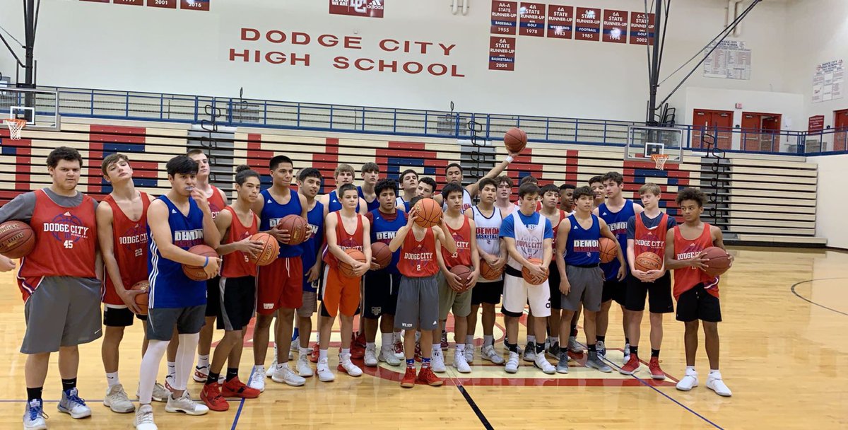 Dyonne_Luke's tweet image. “Forget them other dudes I’ll go get it with my team.” #DCHoops