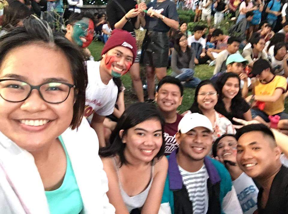 ArdyMercury's tweet photo. The school spirit was intense tho

A bird vs a color (Bosshard, 2018)
#UPFight #AtinTwo #UAAPSeason81 #PadayonUP https://t.co/llNOrkRpUi