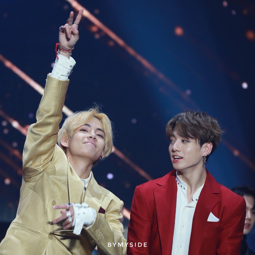 taehyung pics⚡️ tweet media