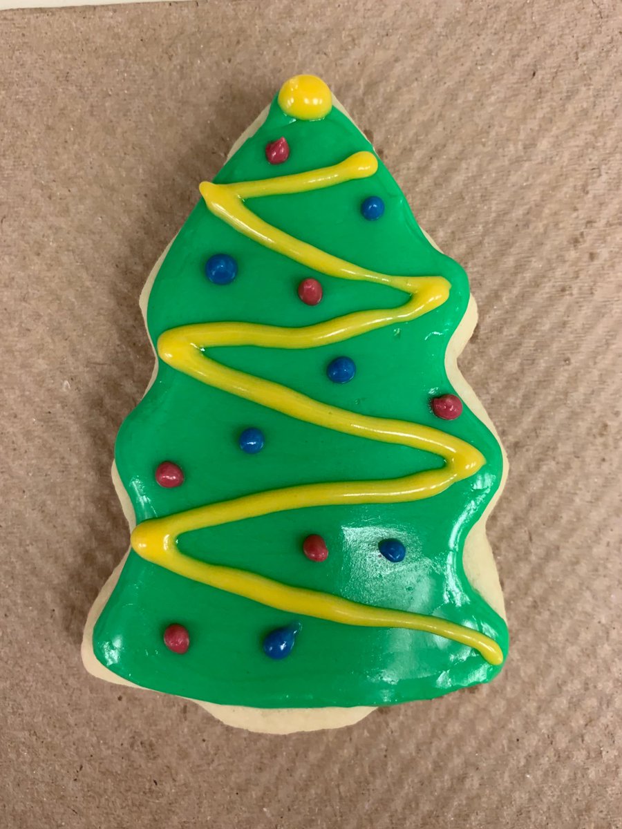 Eastview’s Gr.12 class is getting into the holiday spirit! It’s hard to believe next week is December! <a href="/EASannouncement/">Eastview Announcements</a> <a href="/SCDSB_Schools/">Simcoe County District School Board</a> @EASHappeningsk